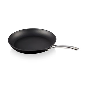 Le Creuset TNS Shallow Frying Pan (5 sizes available)