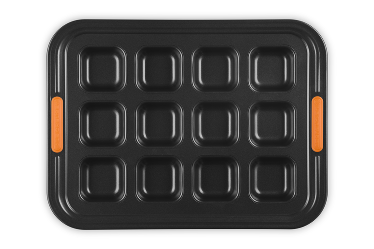 Le Creuset 12 Cup Brownie Tray