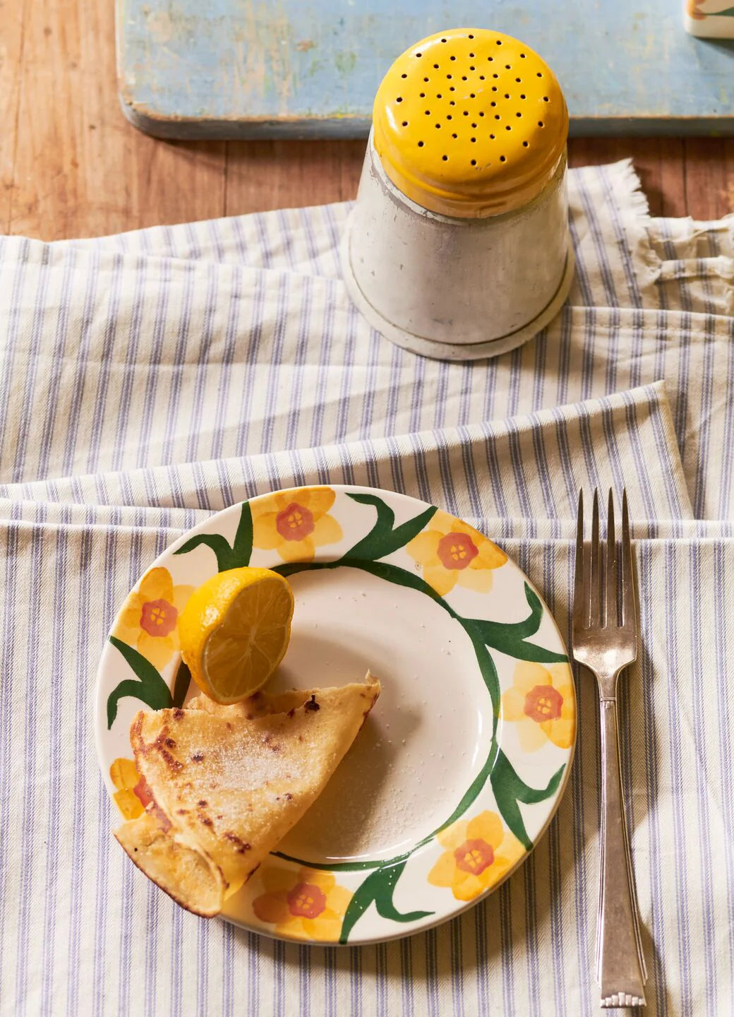 Emma Bridgewater NEW Windblown Daffodils Small Side Plate, 6.5 Inch