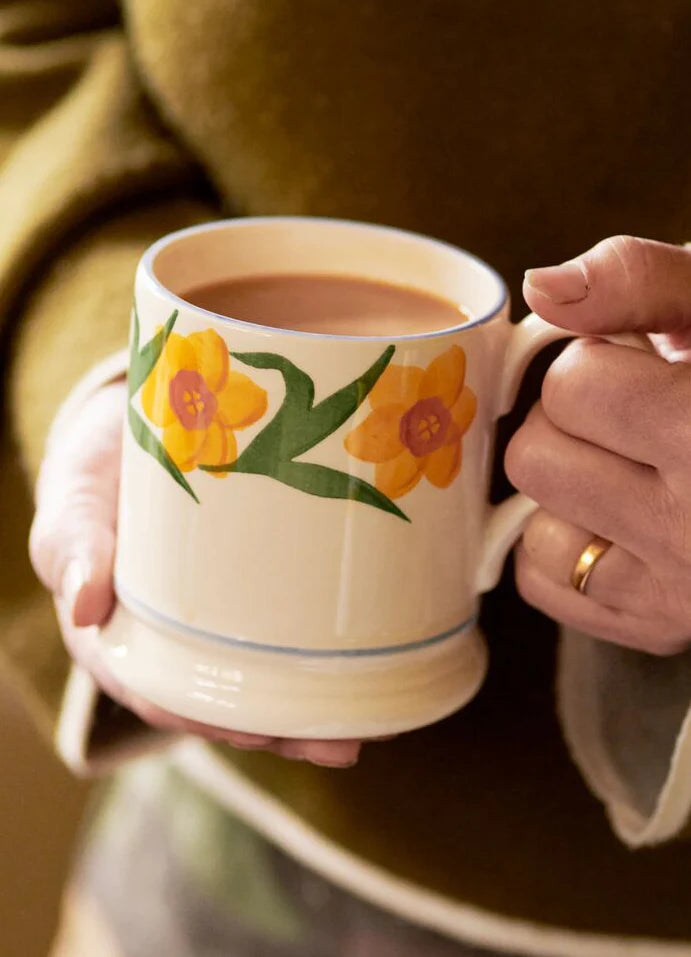 Emma Bridgewater NEW Windblown Daffodils 1/2 Pint Mug