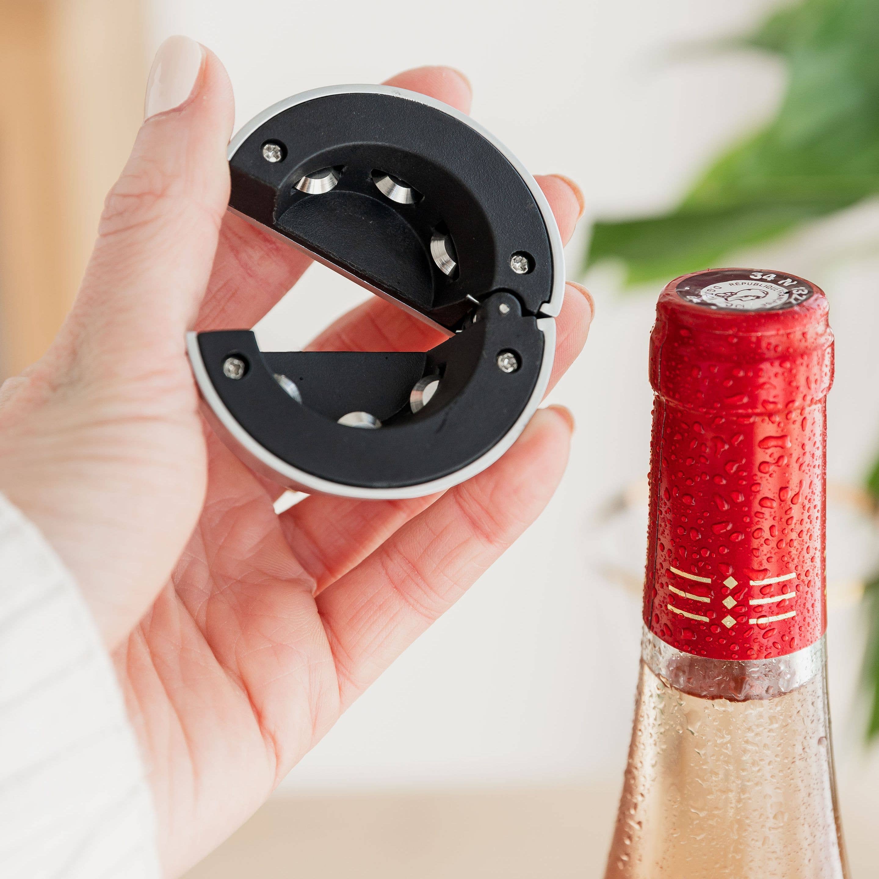 Uberstar Professional Wine Bottle Foil Cutter (6 Blades)