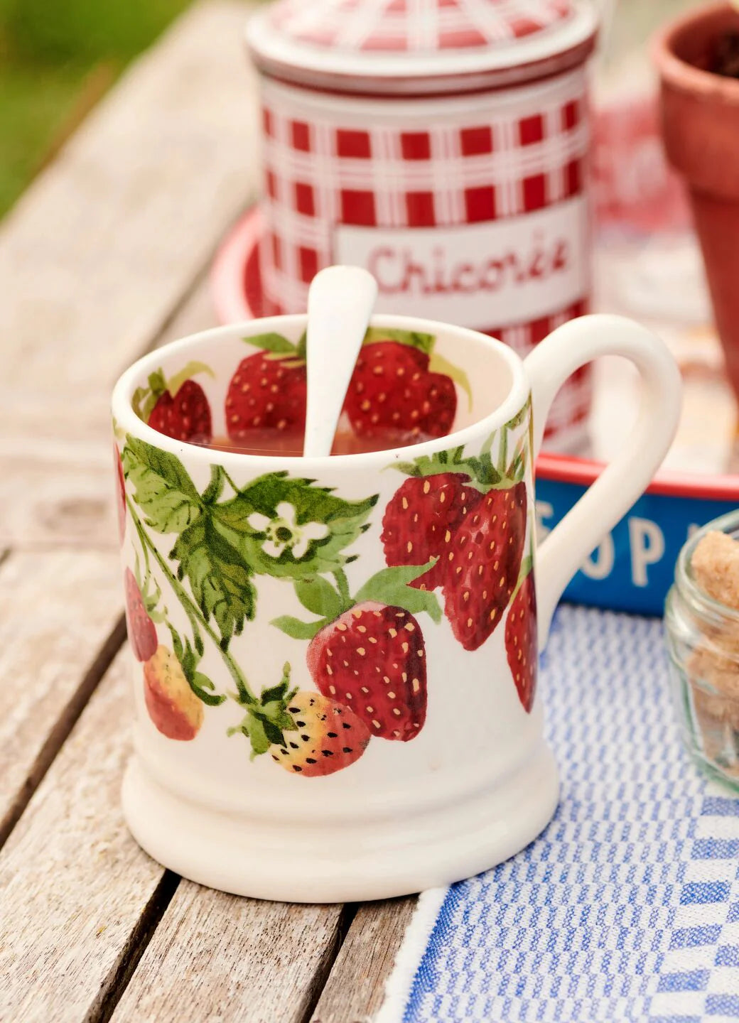 Emma Bridgewater Strawberries 1/2 Pint Mug