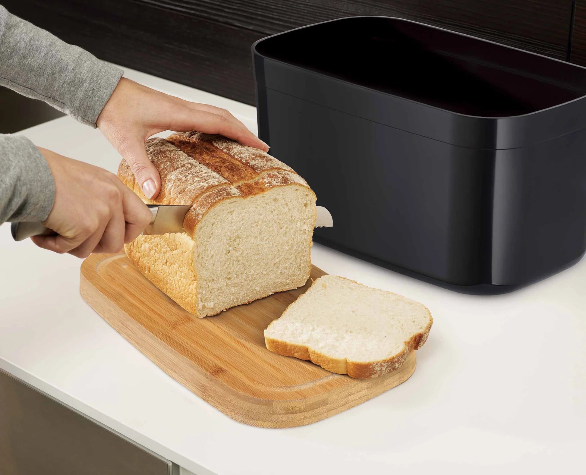 Joseph Joseph Bread Bin with Cutting Board Lid Black