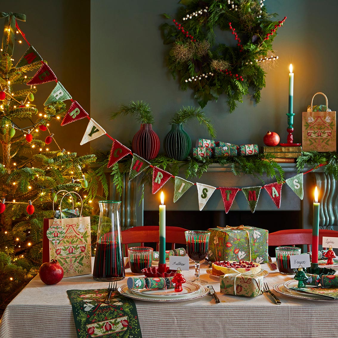 Talking Tables Folklore White & Green Christmas Table Cover