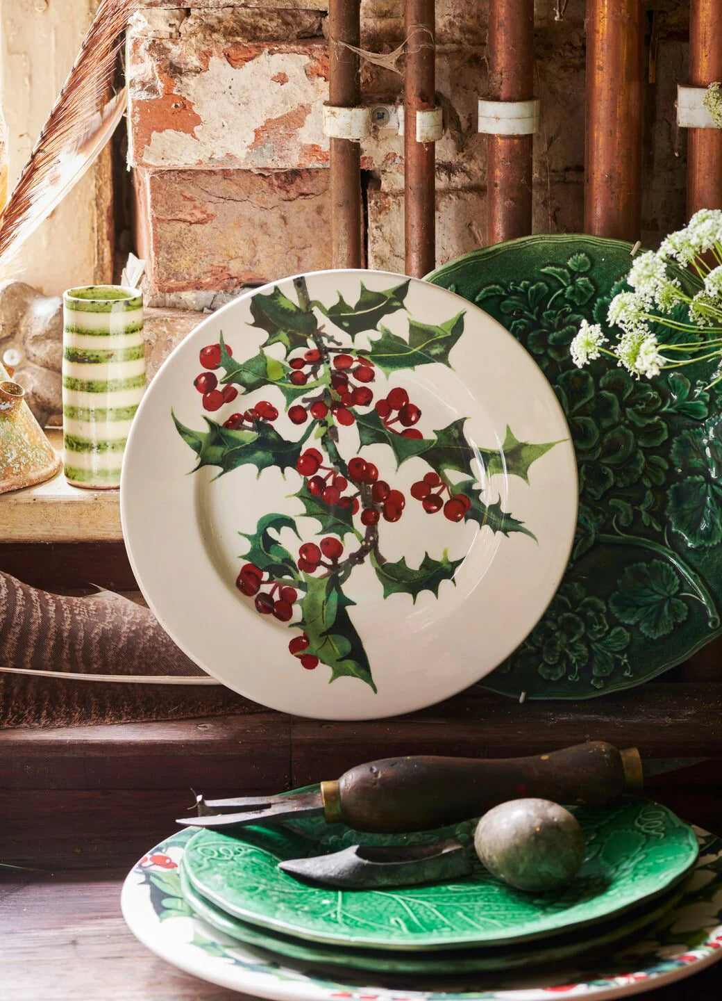 Emma Bridgewater Holly 8 1/2 Inch Plate