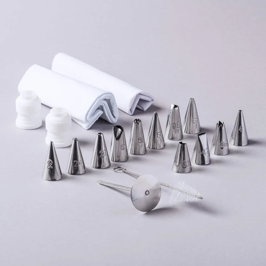 Icing Set with Bag, 12 Nozzles & Cleaning Brush BY KILO