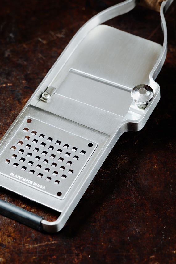 Microplane Master Series Truffle Tool 2in1 Slicer & Grater, (Stainless Steel / Walnut)