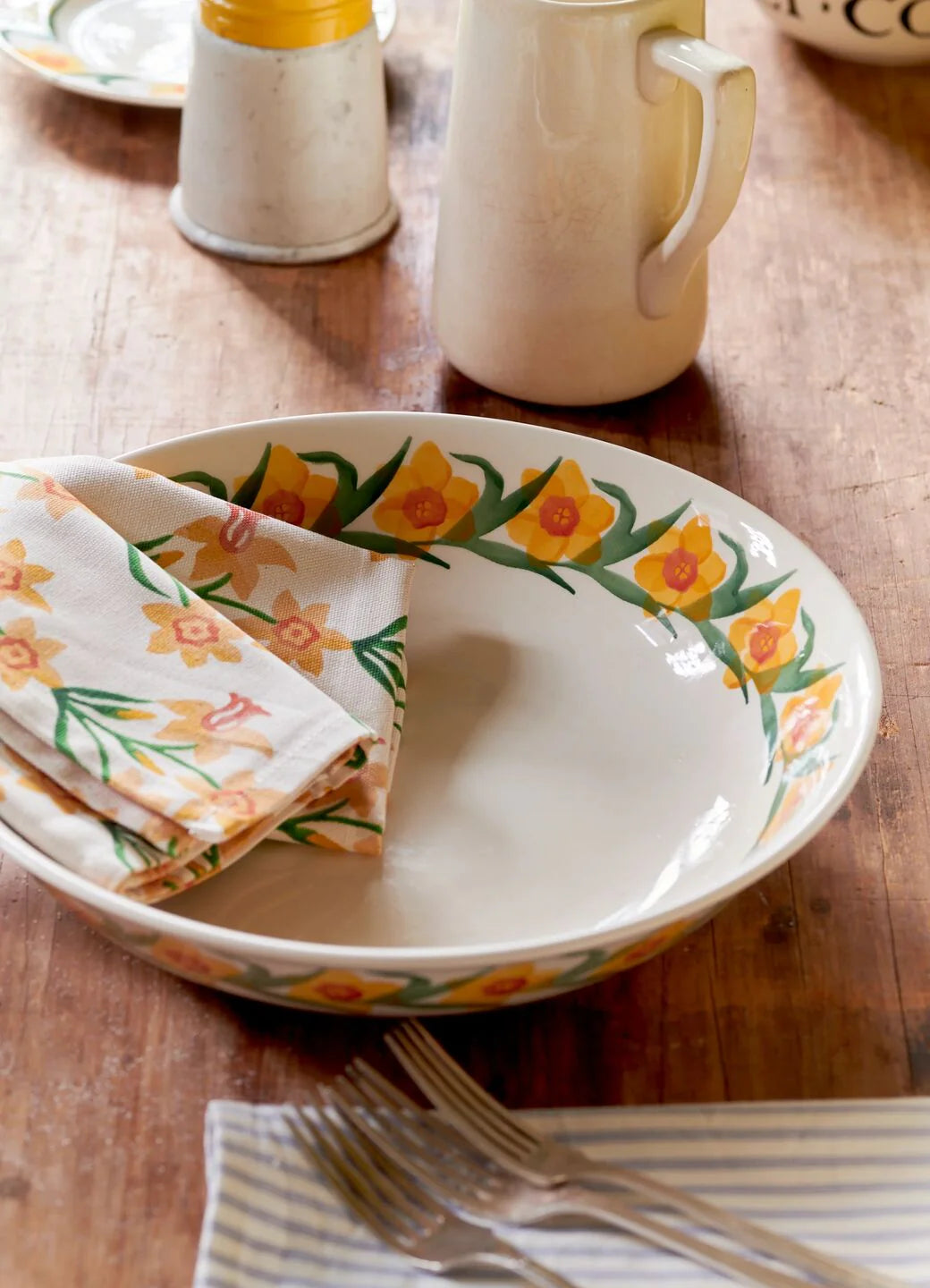 Emma Bridgewater NEW Windblown Daffodils Medium Dish