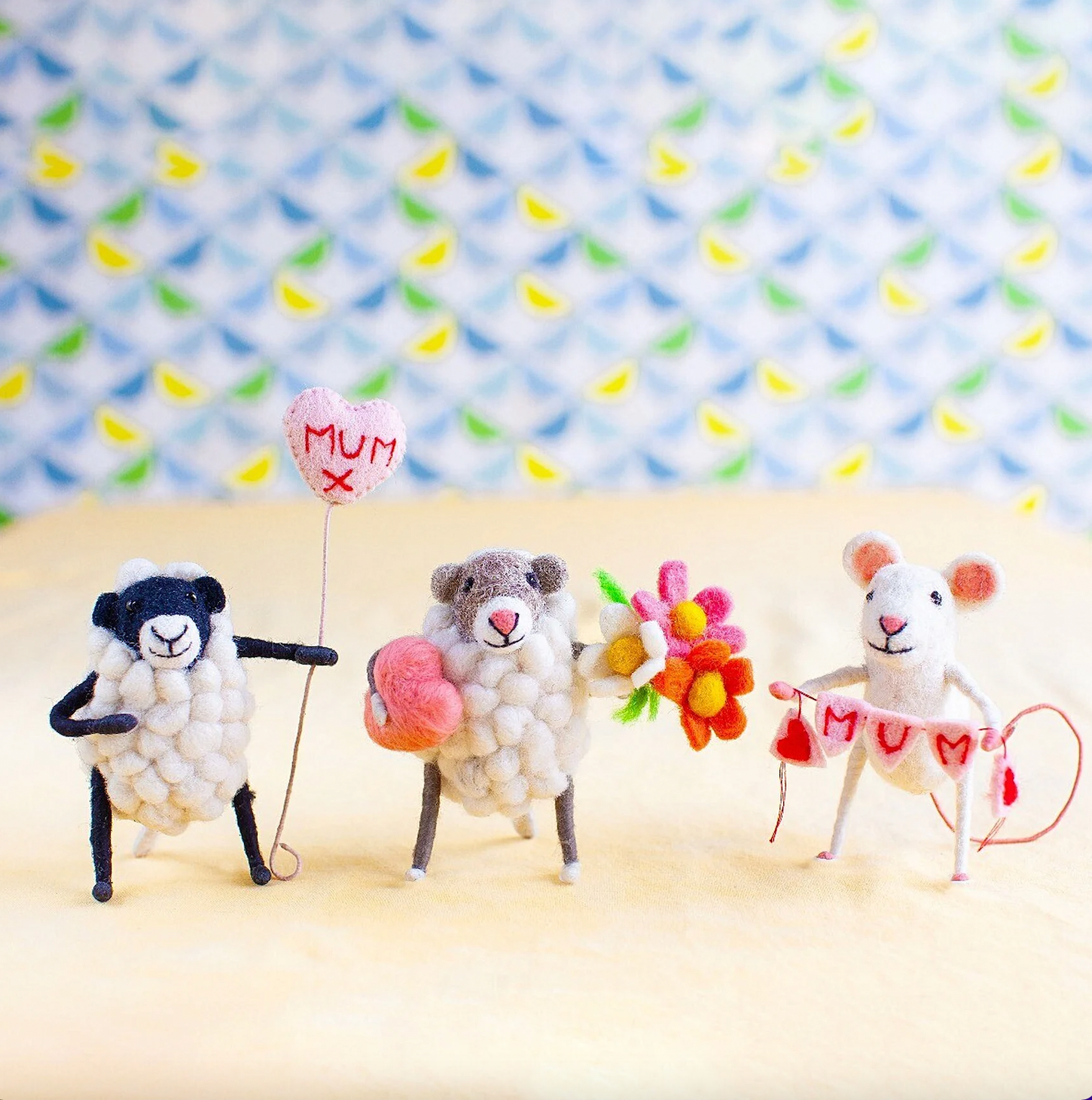 Sew Heart Felt Mouse with Mum Bunting