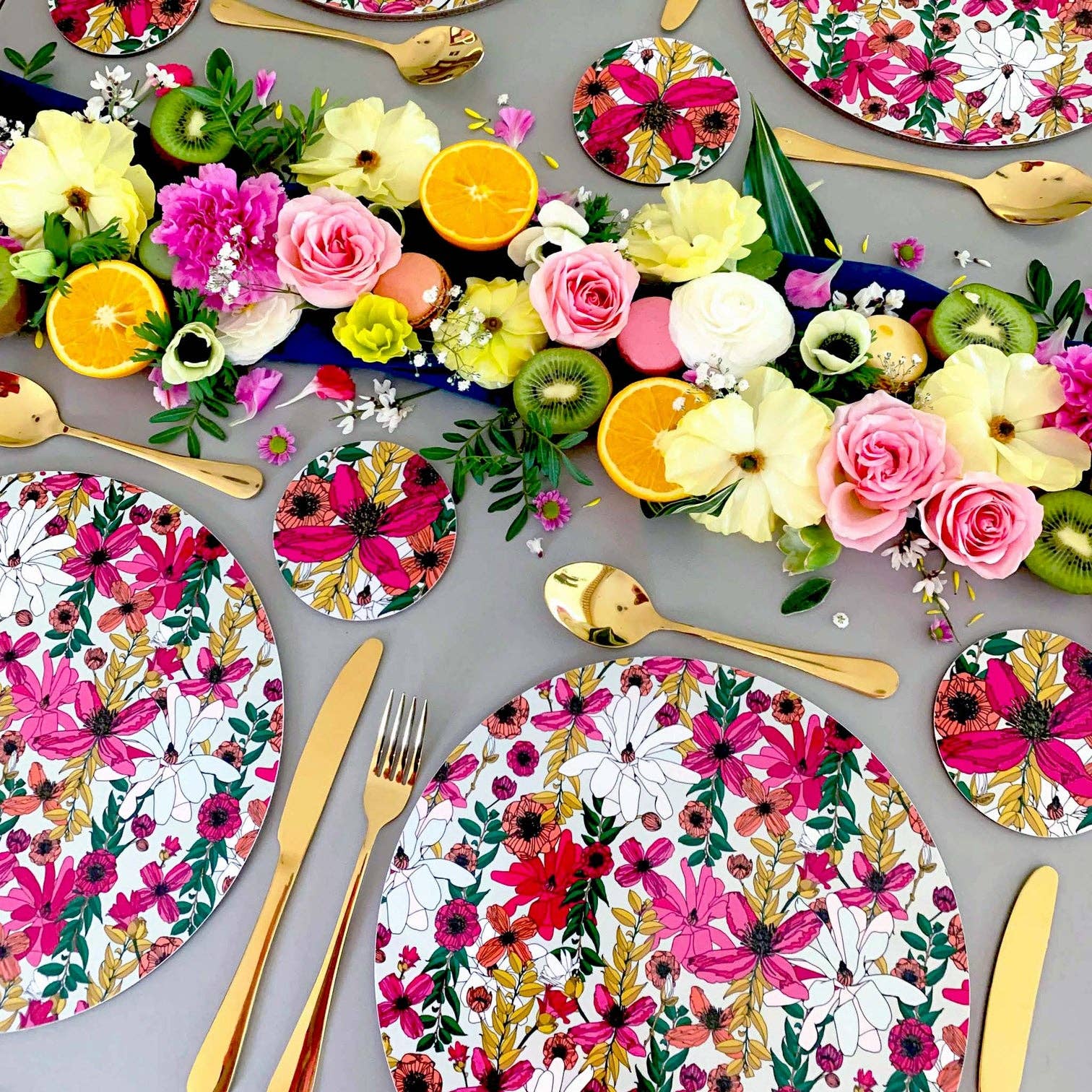 Bean & Bemble Placemat Large Round Melamine Vivid Garden Blooms Patterned