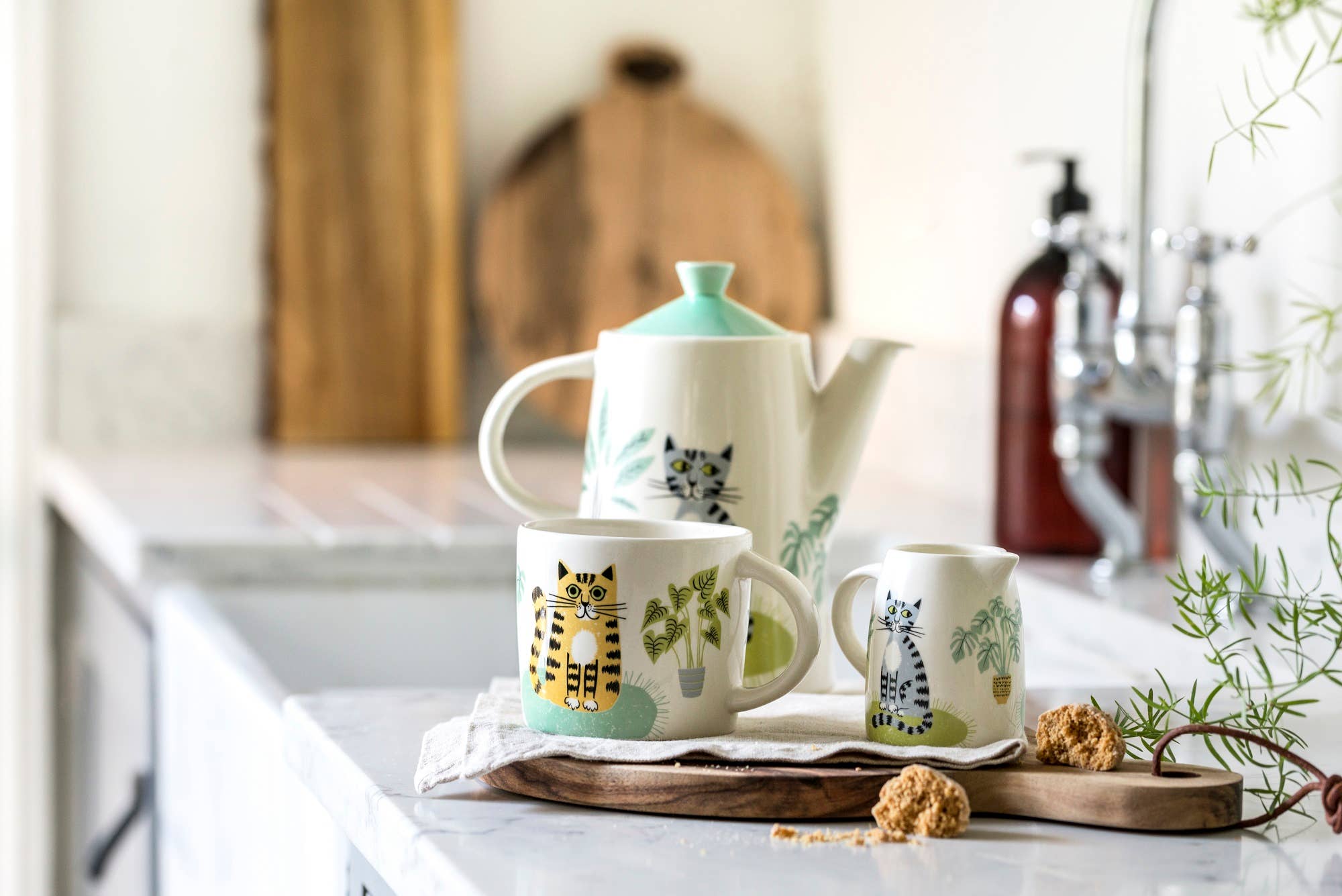 Hannah Turner Handmade Ceramic Cat Teapot