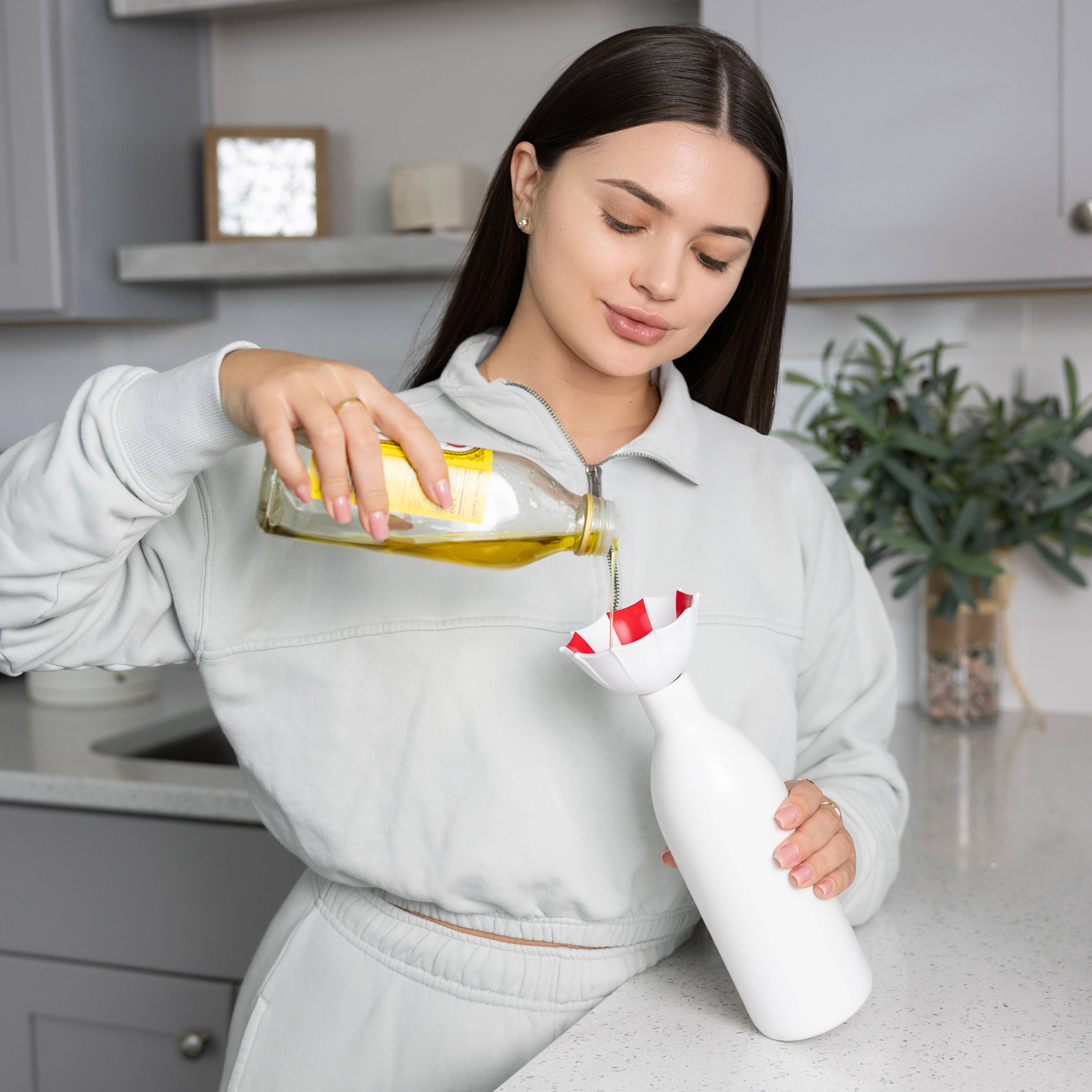 Fox Run Pund'it Funbrella, 3.5" Silicone Umbrella Themed Funnel