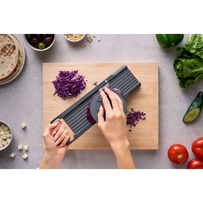 Global Vegetable Slicer with 3 Blades Small 6.4cm