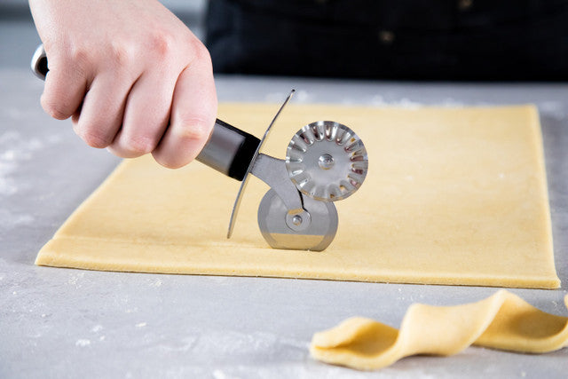 MasterClass Soft Grip Stainless Steel Pastry and Pasta Cutter