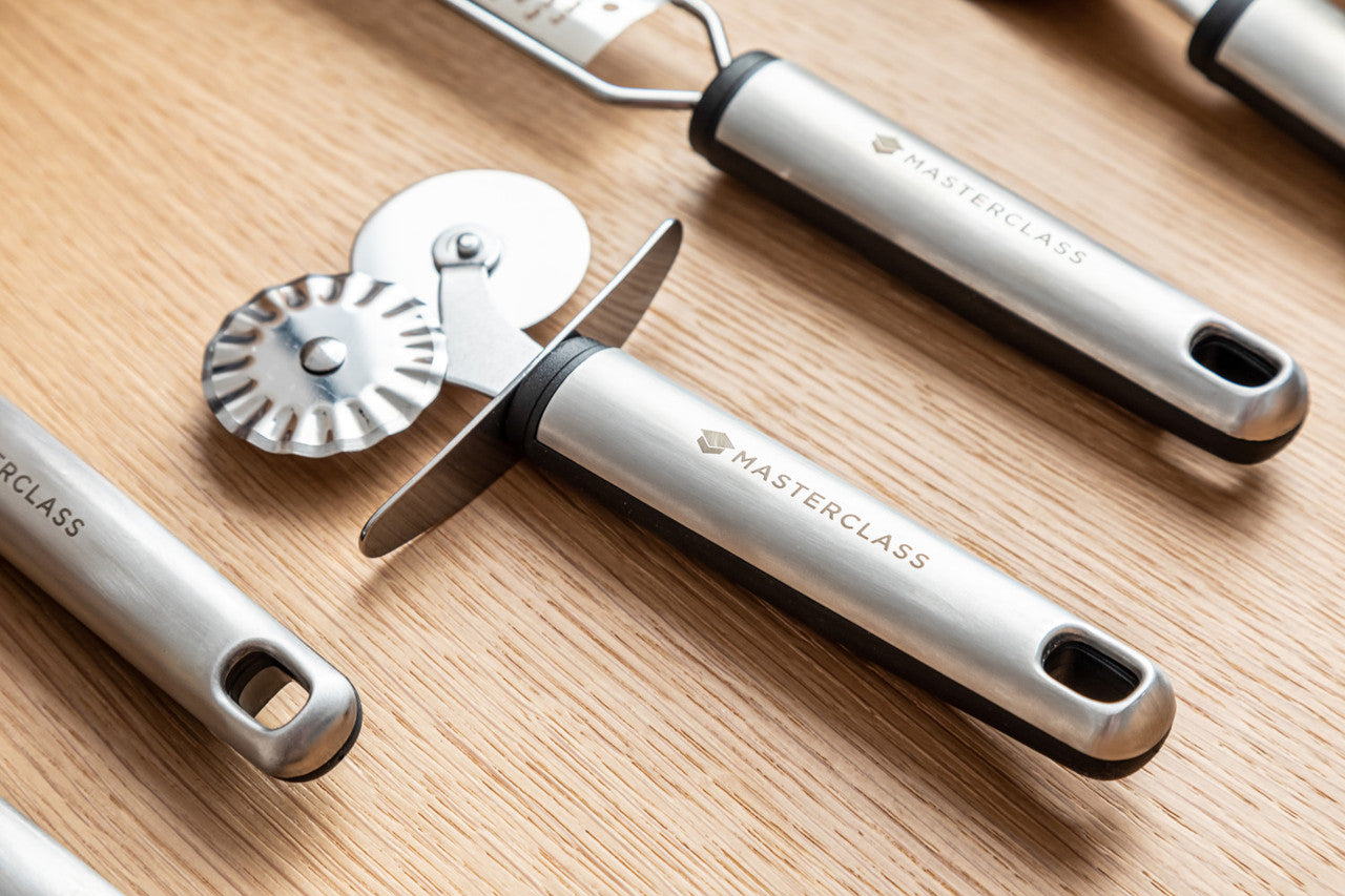 MasterClass Soft Grip Stainless Steel Pastry and Pasta Cutter