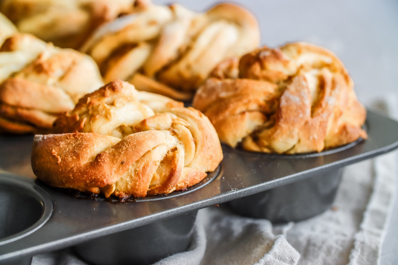 MasterClass Non-Stick 12 Hole Deep Baking Pan