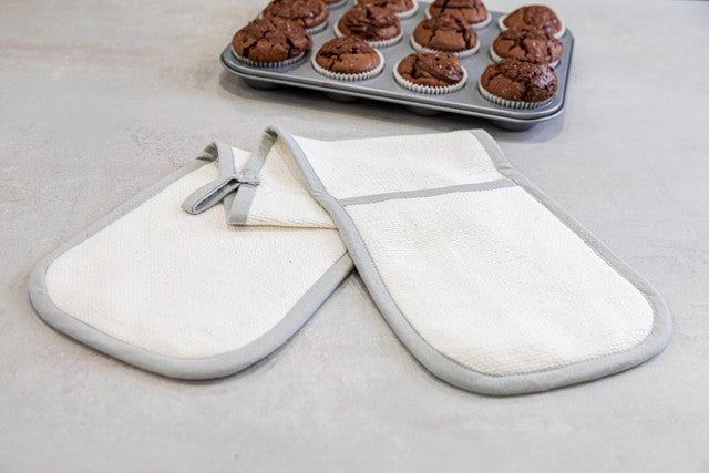 KitchenCraft Heavy Duty Oven Gloves With Bound Edge