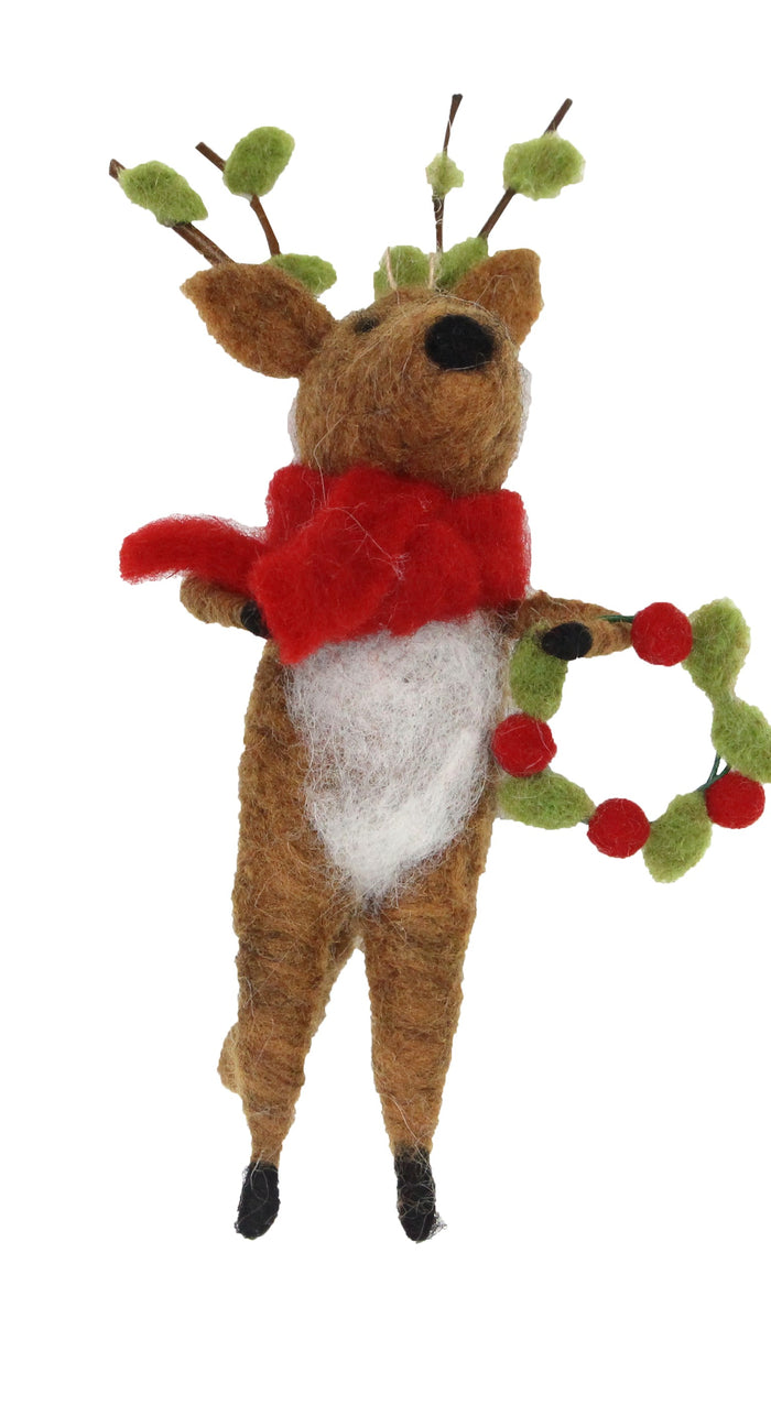 Gisela Graham - Wool Mix Deer With Christmas Wreath