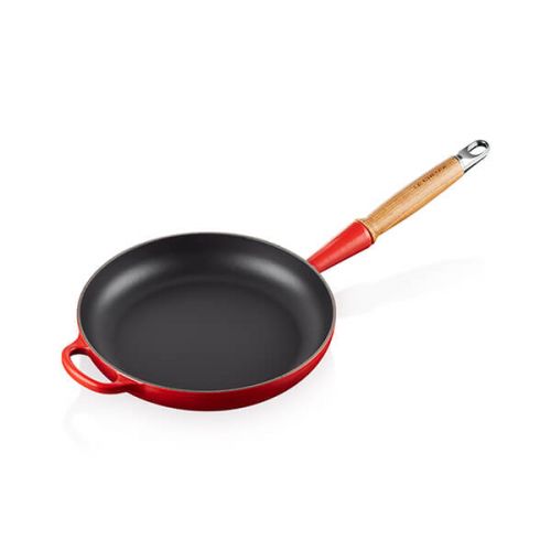 Le Creuset -  Cast Iron Frying Pan with Wooden Handle, 24 CM / 1.6L - Cerise