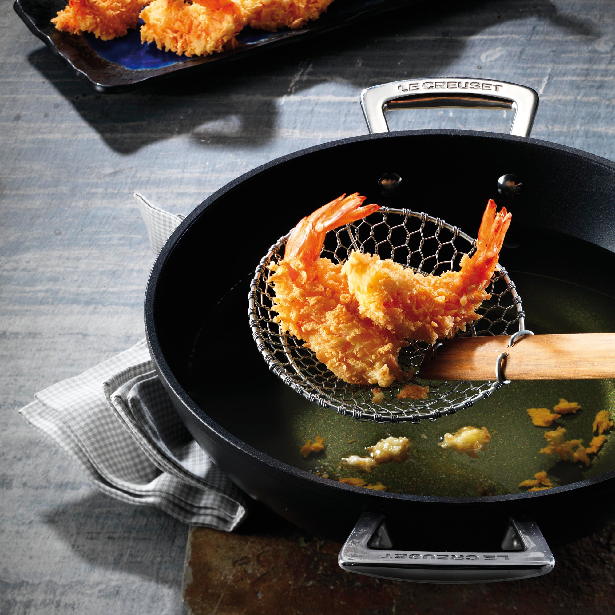 Le Creuset Toughened Non-Stick Wok 32cm