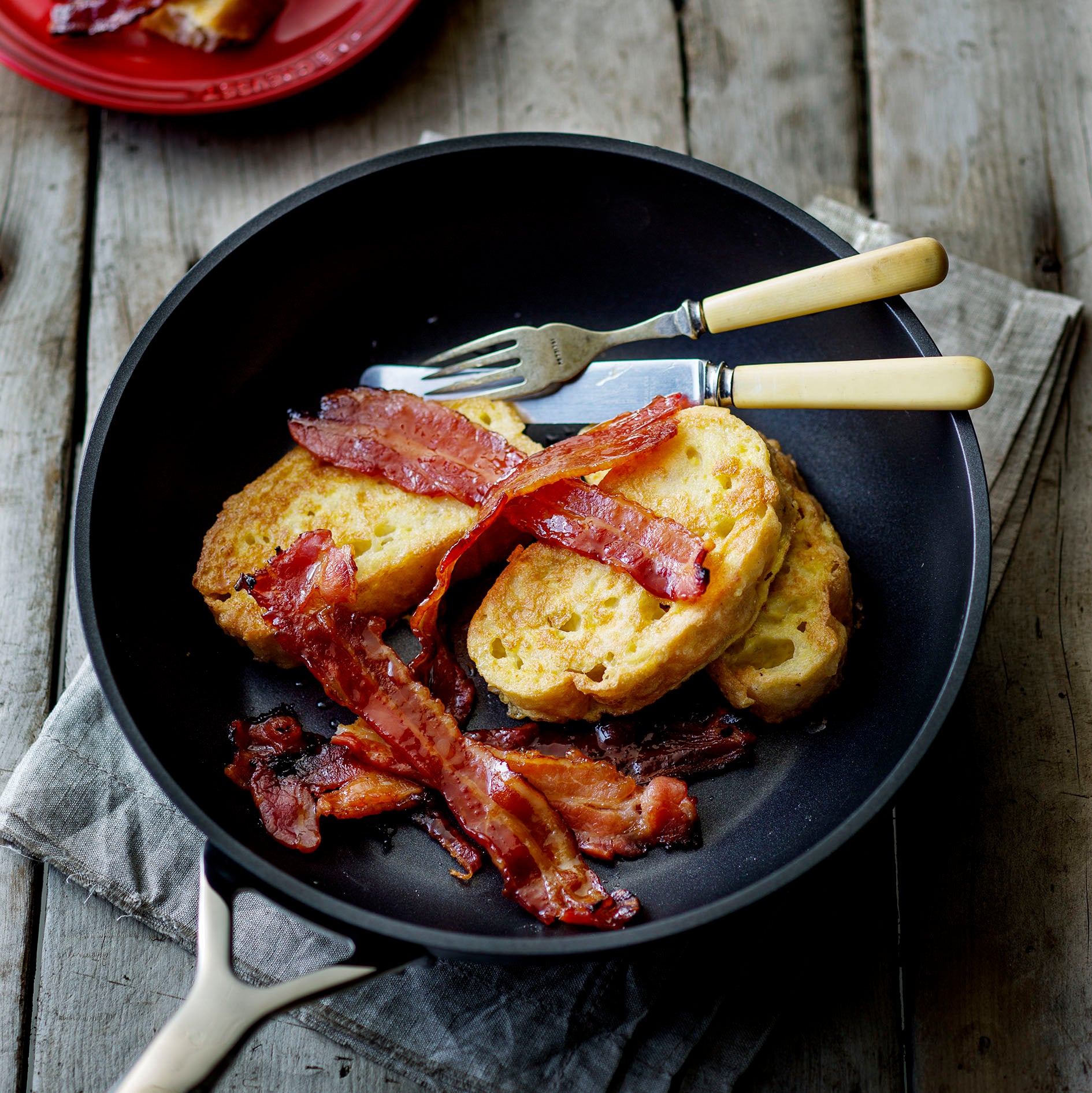 Le Creuset Toughened Non-Stick Deep Frying Pan 26cm (Cooks Special)