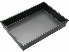 MasterClass Non-Stick 35cm x 24cm Rectangular Deep Pan